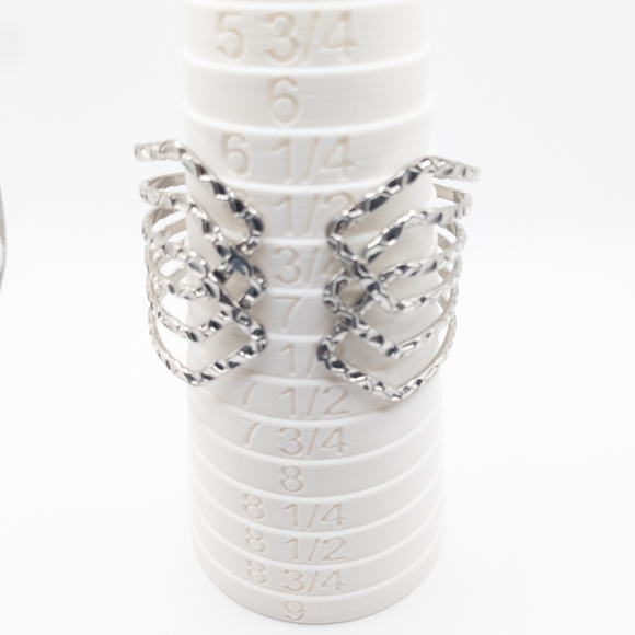 2 Silver Tone Bracelets - Picture 4 of 4